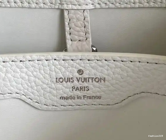 LOUIS VUITTON CAPUCINES BB 0414